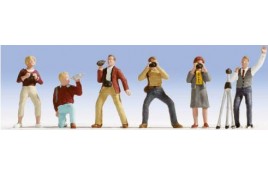 15571 Photographers (6 figures) HO Scale